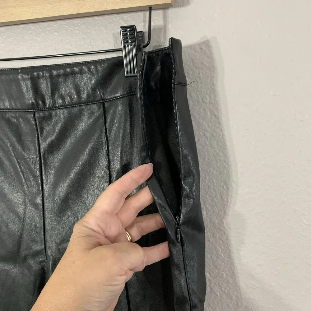 Princess Polly Size 6 Black Faux Leather High Waisted Side Zip Wide‎ Leg Pants